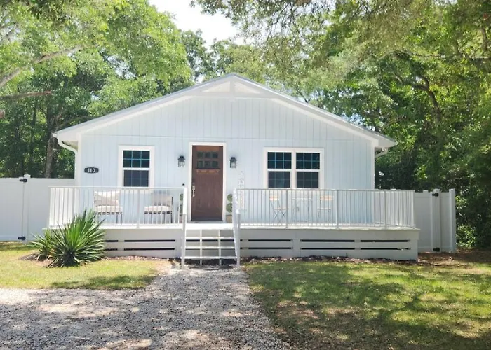 The Blue Wave Quiet & Cozy Beach Retreat